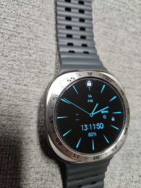 Samsung Watch Ultra Esimes okosra 