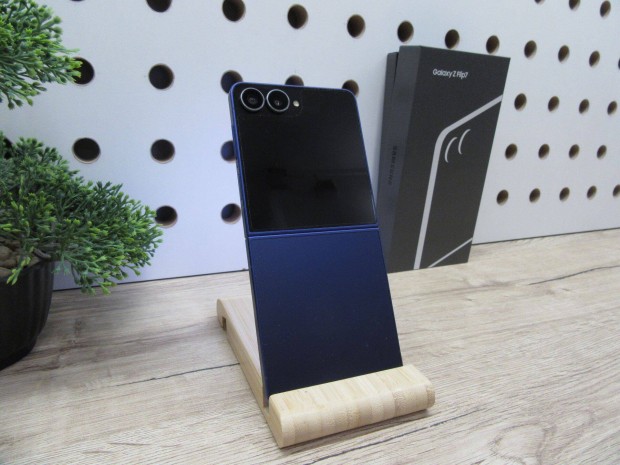 Samsung Z Flip 7 - jszer karcmentes
