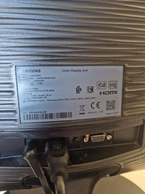 Samsung - S24D330H monitor (+HDMI kbel)