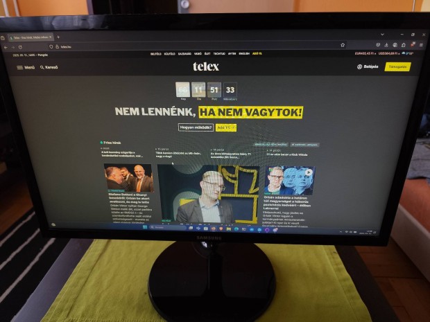Samsung full-HD LCD monitor