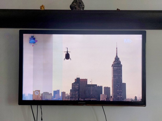 Samsung full Hd tv elad (pixel hibs)