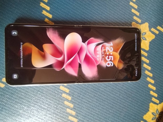 Samsung galaxy flip 3 5 G Dual SIM telefon,  kifogstalan llapotban  
