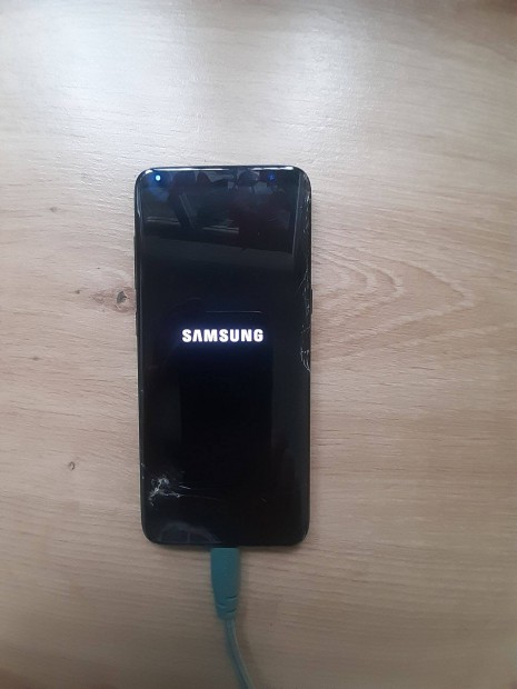 Samsung galaxy s8 , alkatresznek