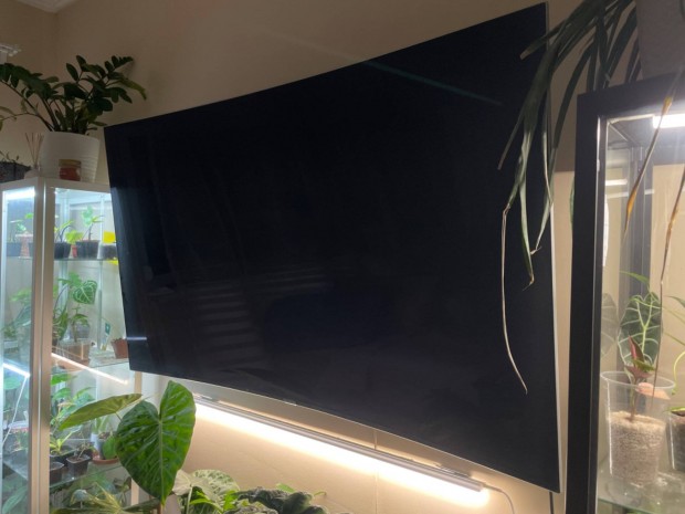 Samsung hajltott LED TV