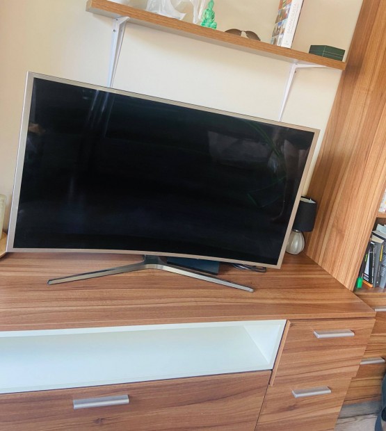 Samsung hajltott kpernys Tv