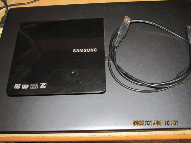 Samsung hordozhat CD/ DVD r Samsung SE-208