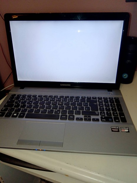 Samsung laptop hiányos hibás