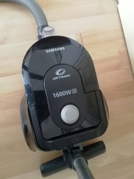Samsung m�rk�s porzs�k n�lk�li porsz�v� sz�p �llapotban 1600 Wattos