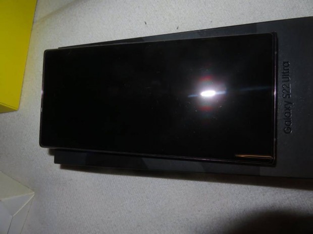 Samsung s22 ultra mobiltelefon,k.független ,újszerű állapot ,eladó