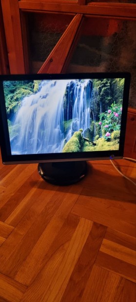 Samsung syncmaster 206BW 20" monitor dvi s vga csatlakozval 