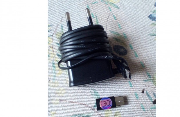 Samsung telefon, tablet töltő adapter
