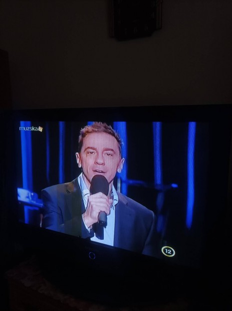 Samsung tv 42" 106 cm megkímélt állapotban eladó okosra váltás miatt.