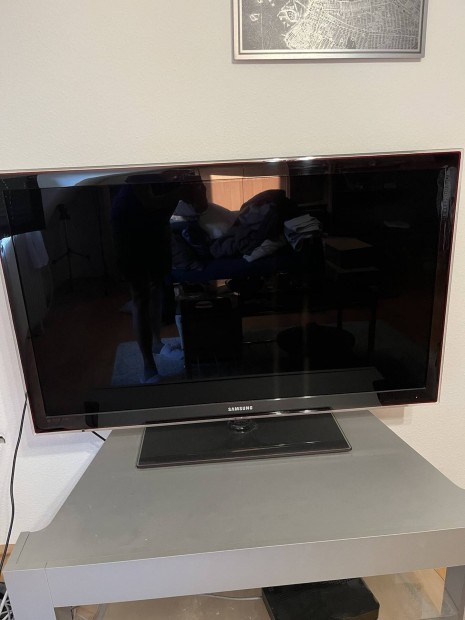 Samsung tv nem okos 110 x 67 cm