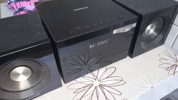 Samsung usb , AUX hifi rad