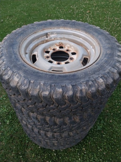 Samurai felni 5x139.7 15 205 70 15" terep gumi Dakar Insa Turbo