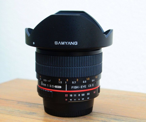 Samyang 8mm f3.5 Nikon F elad