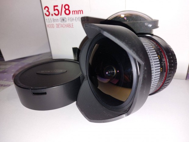 Samyang 8mm f/3.5 UMC CS II Fish-eye (Canon)