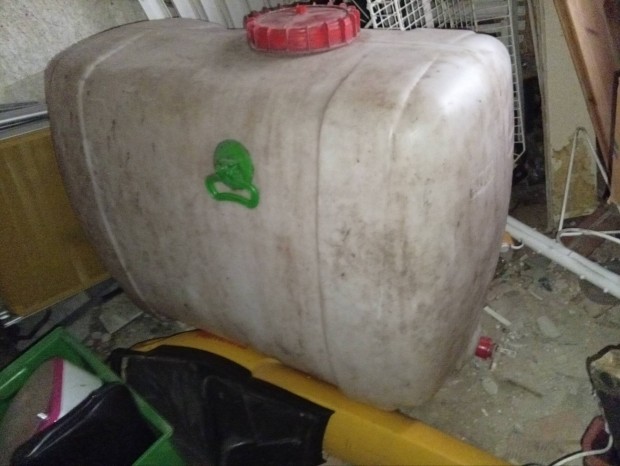 Sandor. Viztartaj 400 literes