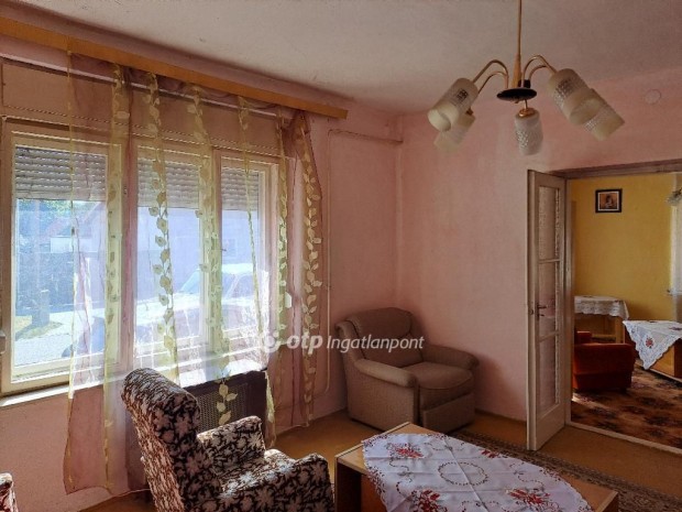 S�ndorfalvai 100 nm-es h�z elad�