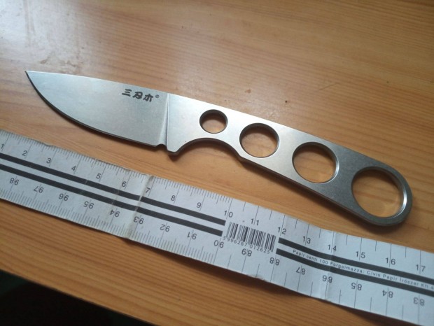 Sanrenmu S601 EDC nyakkés dobozában
