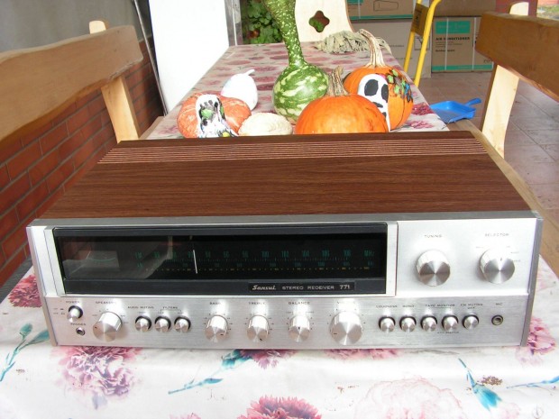 Sansui 771 sztereó rádiós - erősítő. Receiver