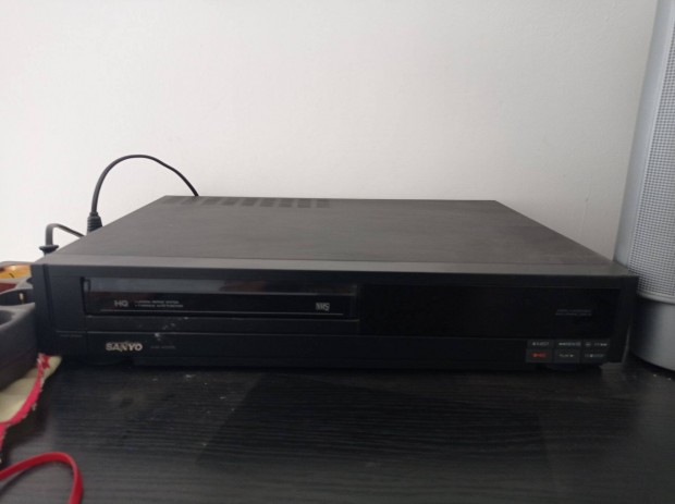 Sanyo VHR-4100EE VHS vide felvev, lejtsz, videmagn