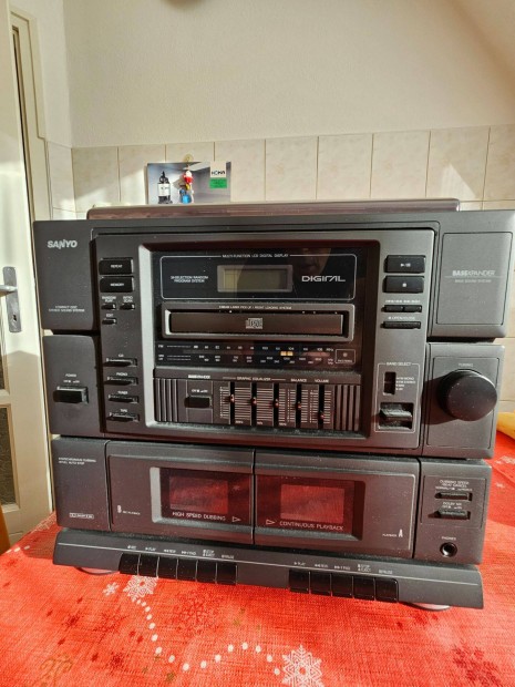 Sanyo hifi torony