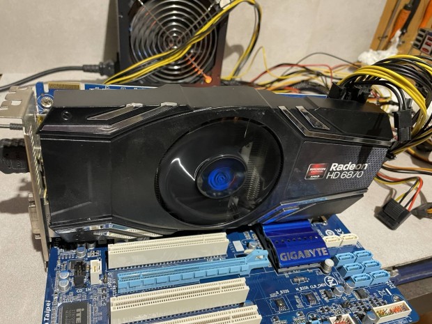 Sapphire Radeon HD6870 1GB 256bit Gddr5 Videokrtya