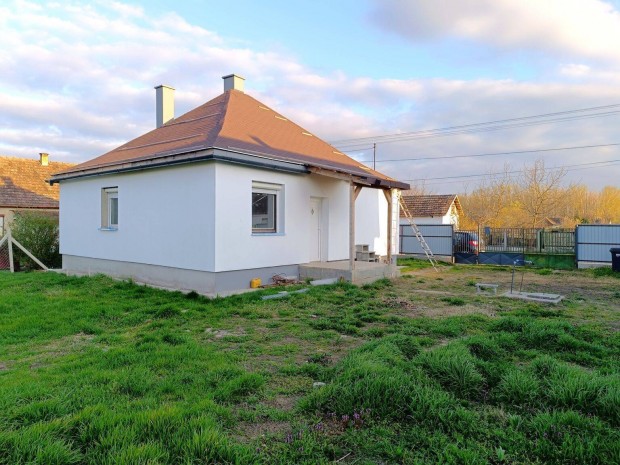 S�r�ndi h�z elad�