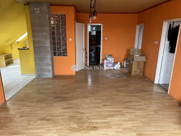 S�rbog�rdi elad� 295 nm-es h�z