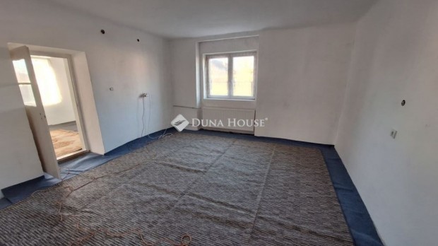 S�rbog�rdi elad� 91 nm-es h�z