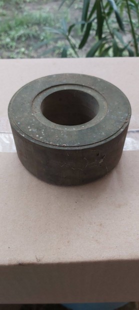 Sárgaréz 100 x 45 x 45- mm eladó!2,2 kg