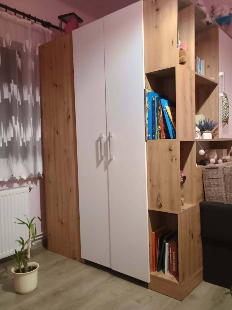 Sarok Gardr�bszekr�ny