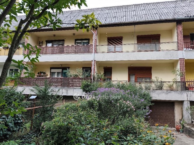 S�rospataki 180 nm-es h�z elad�