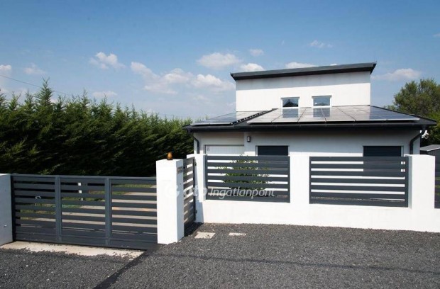 S�rszentmih�lyi 183 nm-es h�z elad� #5074844