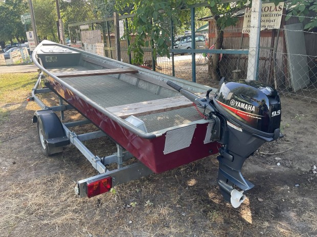 Sas 570 + yamaha 20le  motorcsnak elad