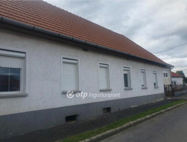 S�toralja�jhelyi elad� 143 nm-es h�z