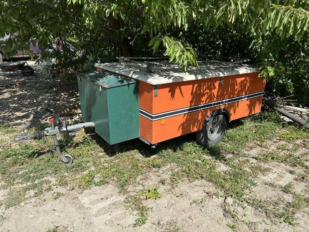 Sátras utánfutó camping okmányok nélkül