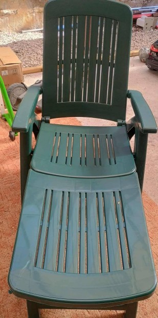 Saturno napoz��gy, nyug�gy, 72x190x60 cm, z�ld sz�nben, �j