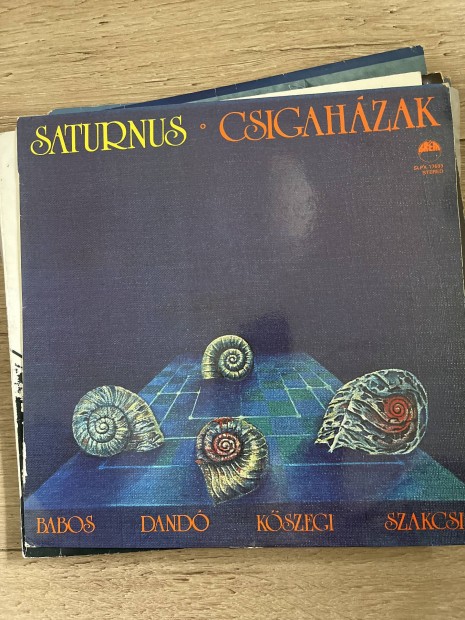 Saturnus csigahzak bakelit vinyl