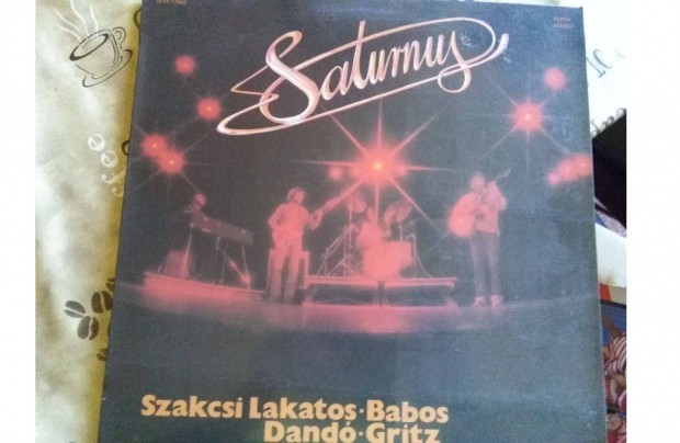 Saturnus vinyl hanglemezek eladk