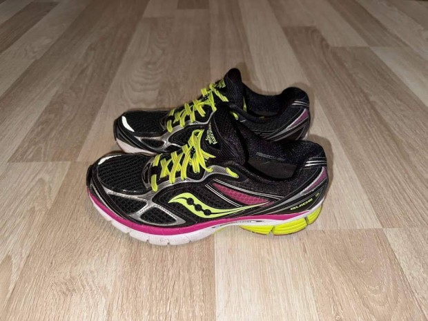 Saucony Guide 7 futcip 39 -es