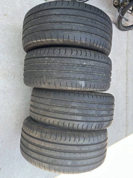 Sava 225 45 R17 nyrigumi