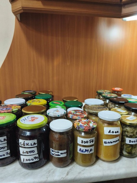 Savany�s�gok �s legv�rak.Utols� darabok. Nem k�ld�m post�n. �tvehet�k