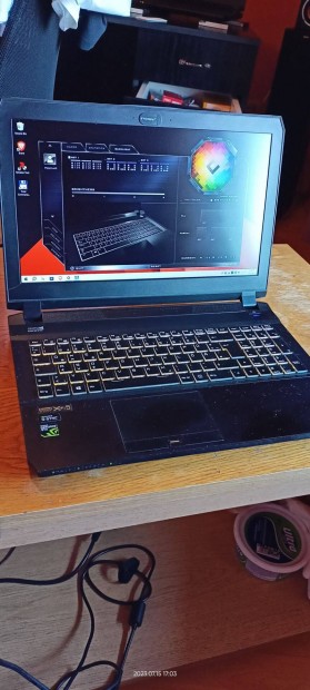 Schenker/Clevo nmet billentyzetes gamer laptop elad