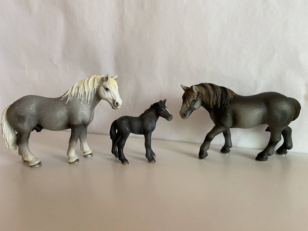 Schleich Lcsaldok