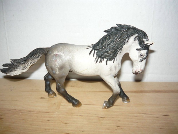 Schleich l figura, paripa