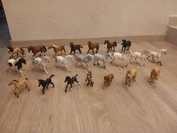 Schleich lovak eladk!