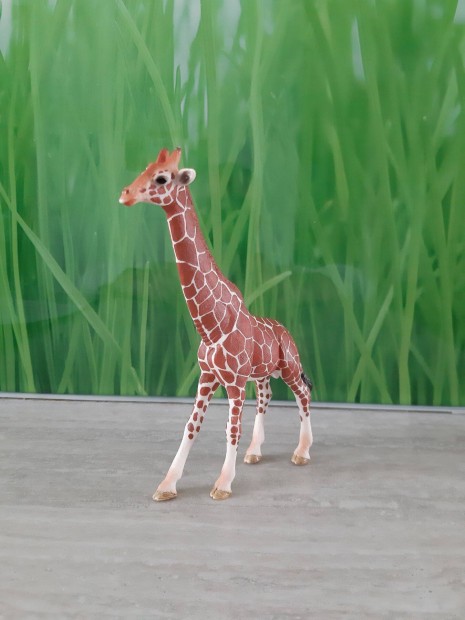 Schleich zsirf figura