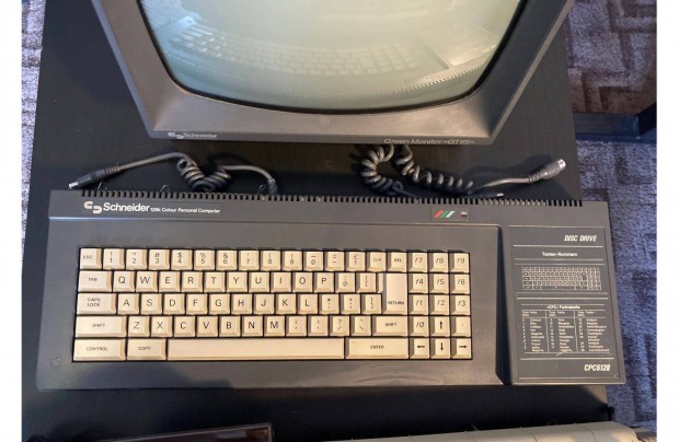 Schneider CPC6128 6128 Amstard CPC 6128 1985